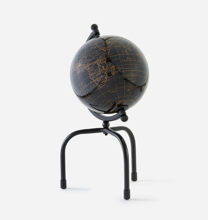 Sitter, Black Globe