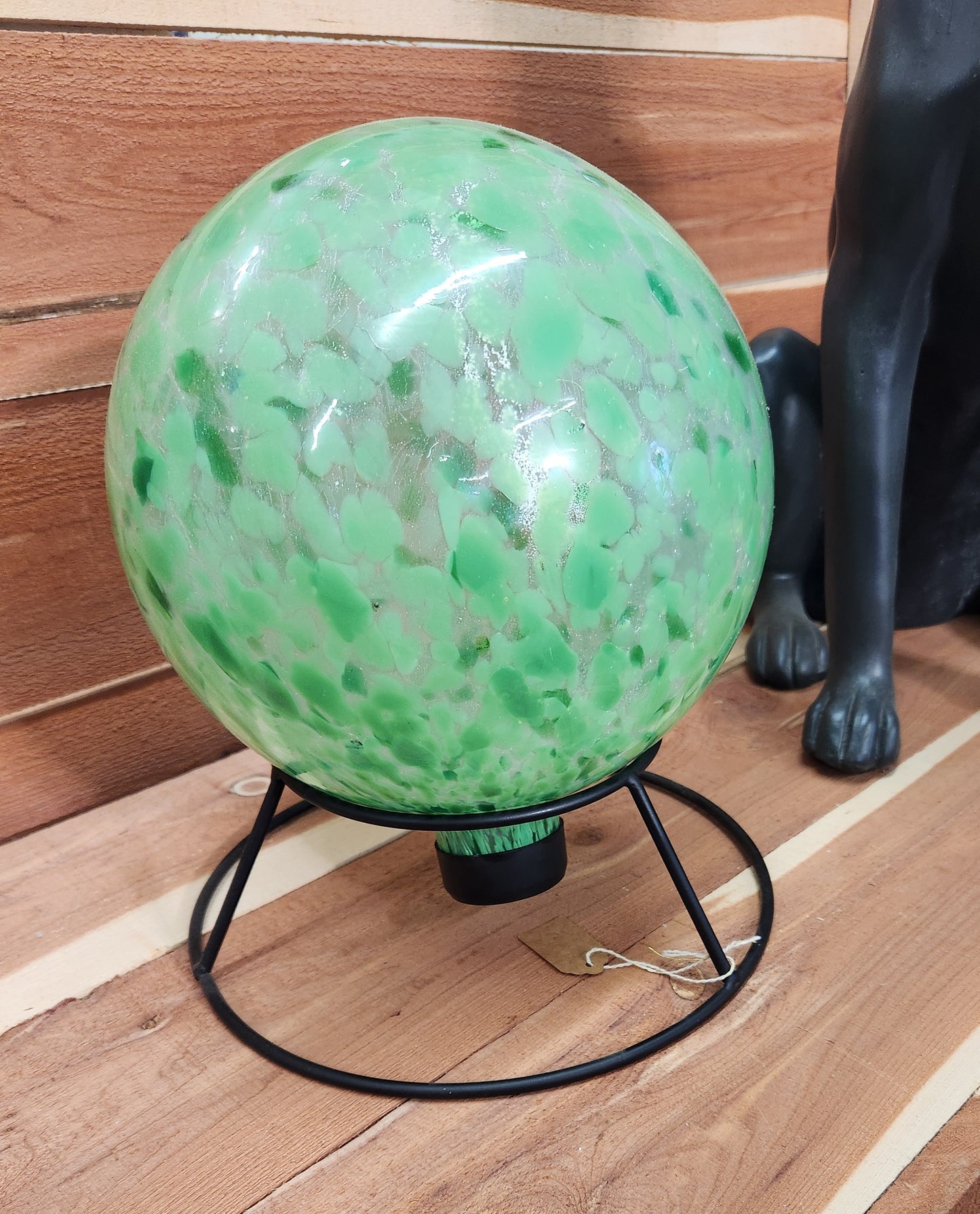 Stand, Gazing Ball with Straight Leg