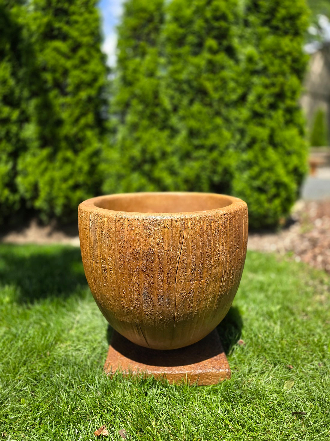 Birdbath, Concrete, Acorn 2-Piece (H-2275)