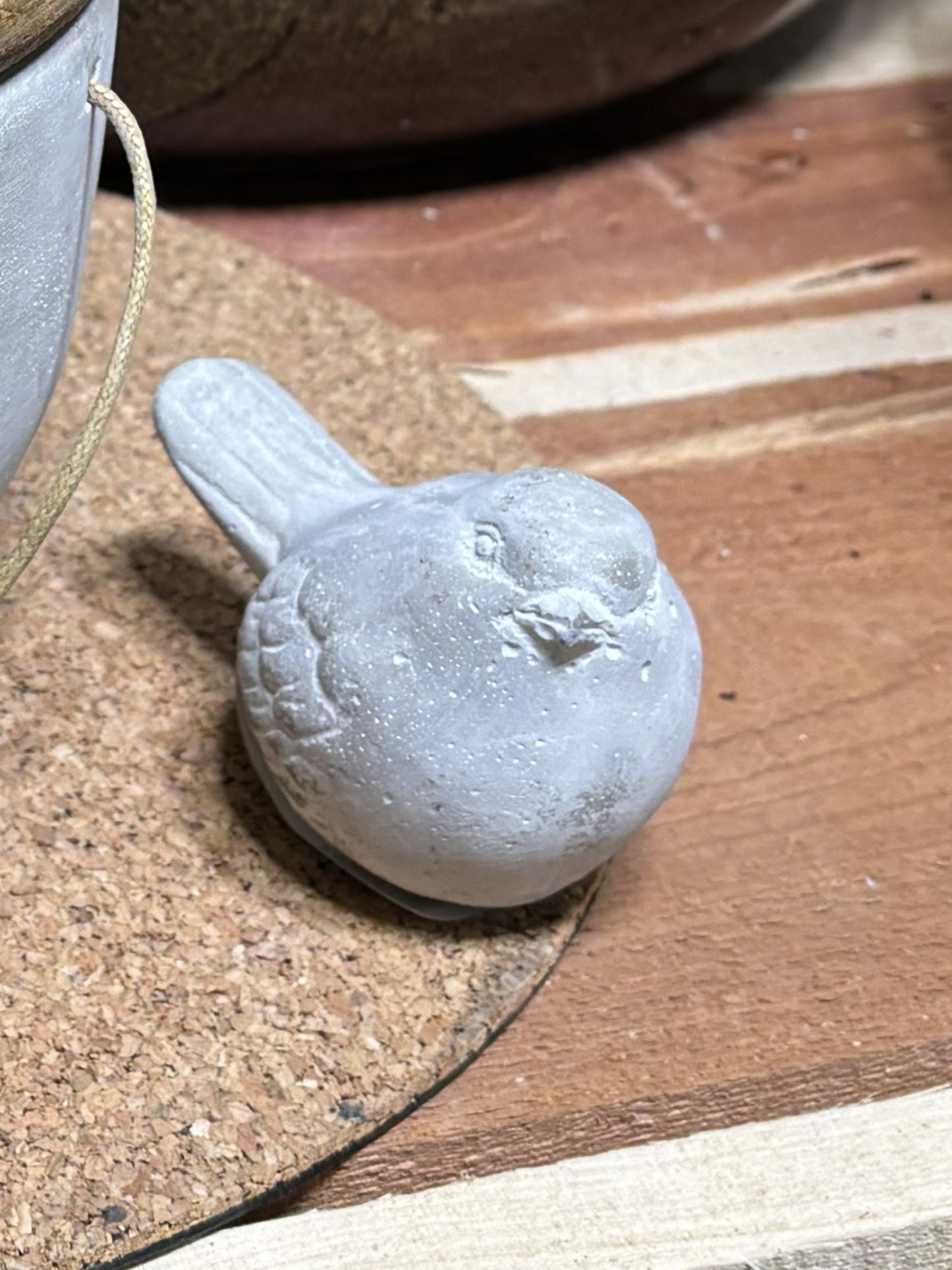 Sitter, Concrete Baby Bird (JP-LCP-89A)