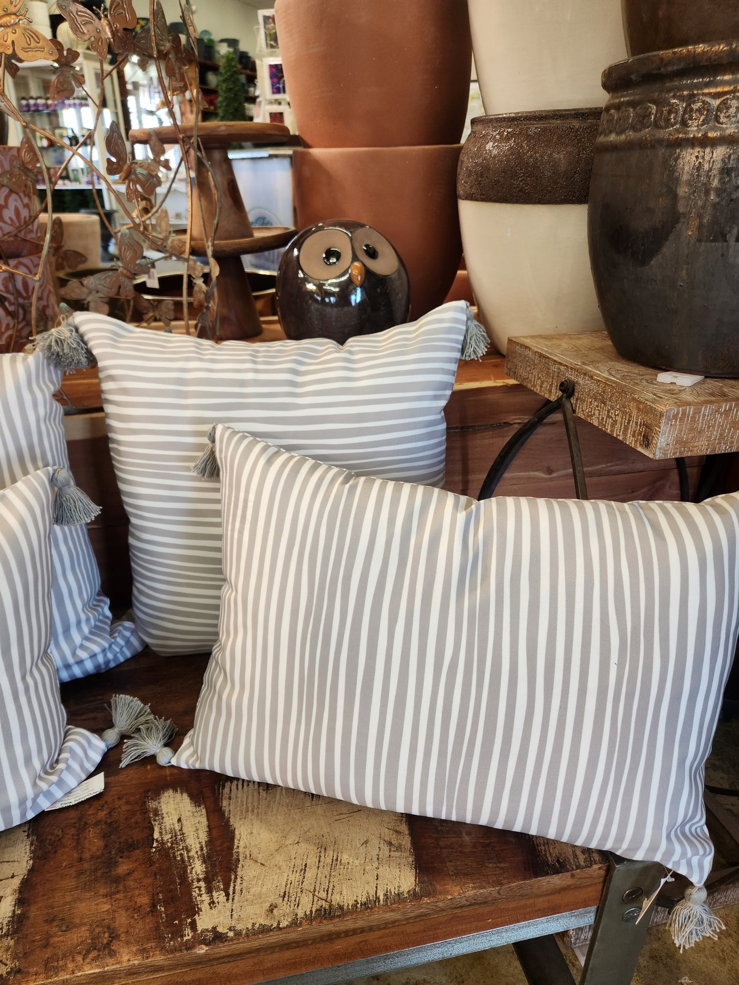 Pillow, Indoor/Outdoor Cottage Living Stripe (HRSR)