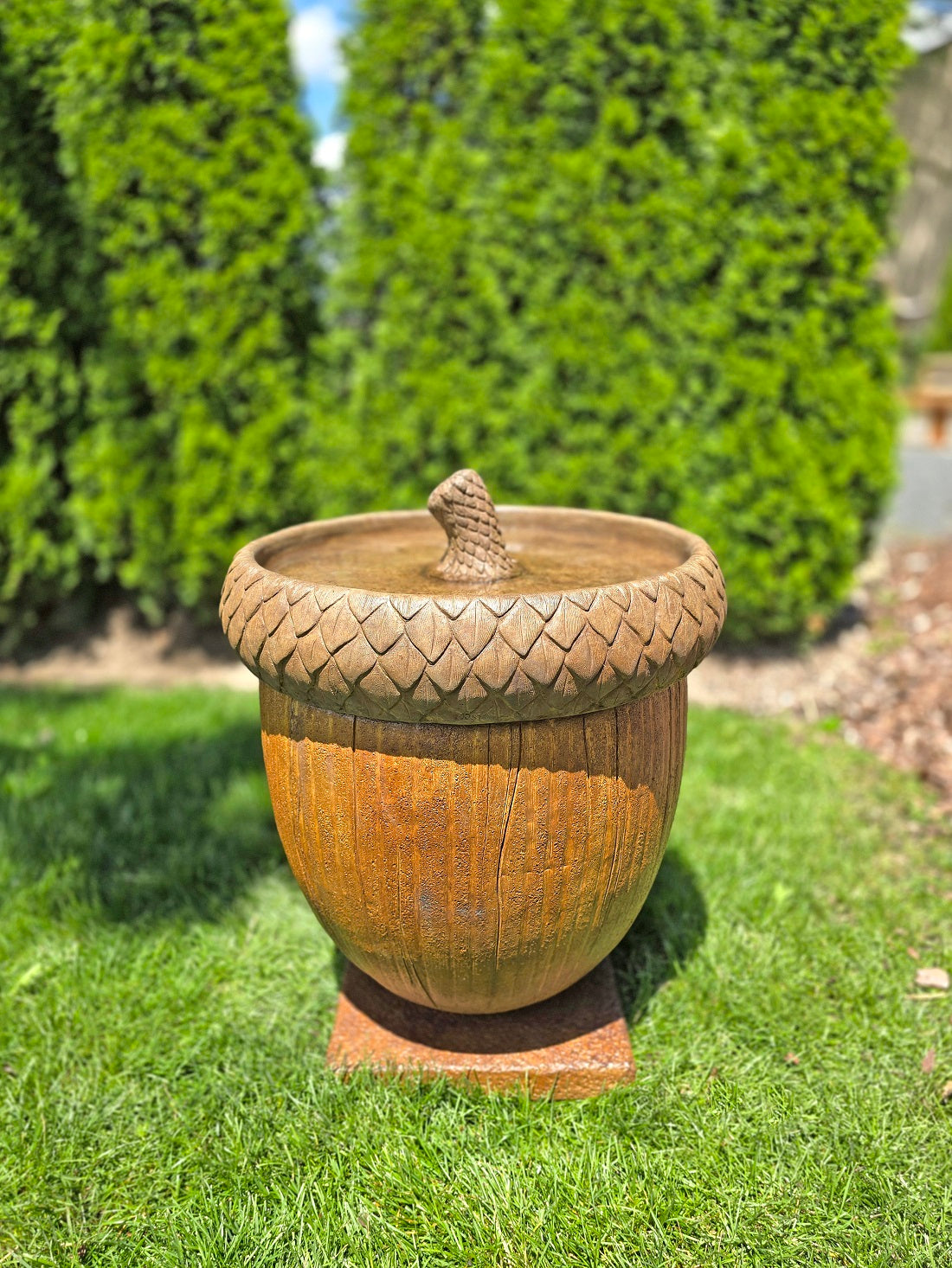 Birdbath- Acorn