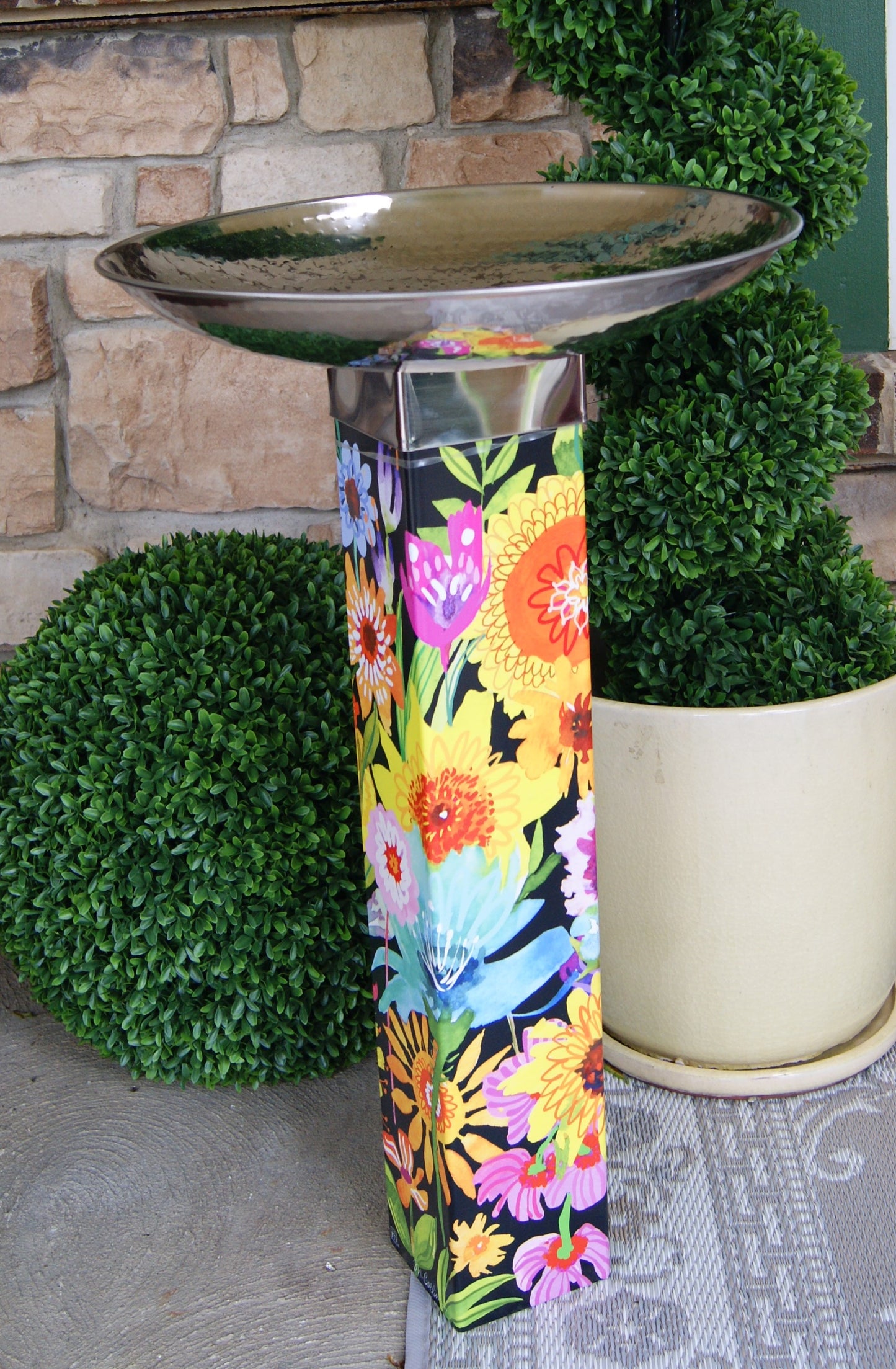 Birdbath, Metal/Resin, Art Pole