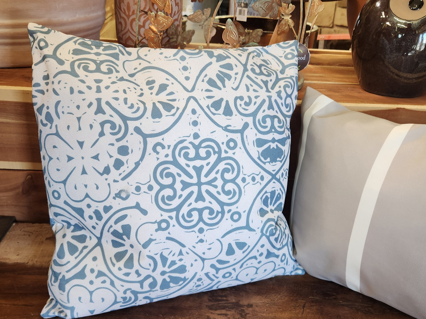 Pillow, Burlap Indoor/Outdoor (BRWL)