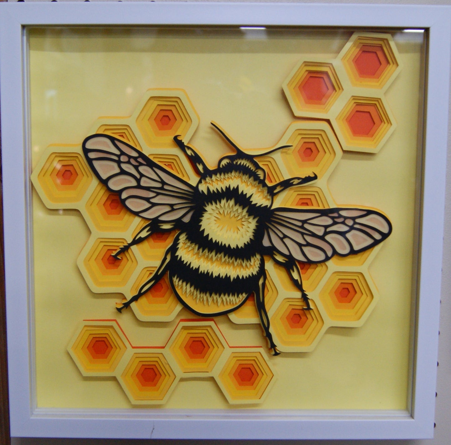 Wall Art- Bee w/ Honeycomb