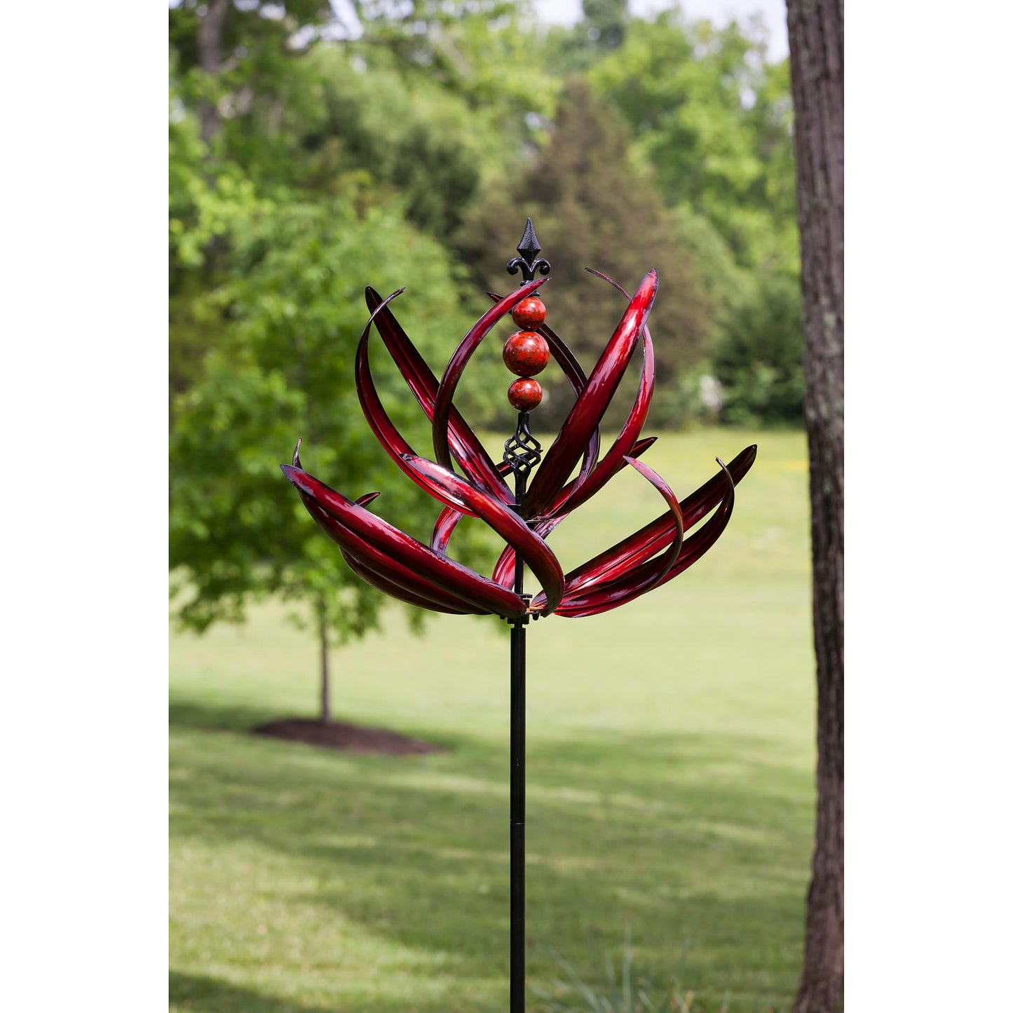 Kinetic Spinner, Waves in Motion