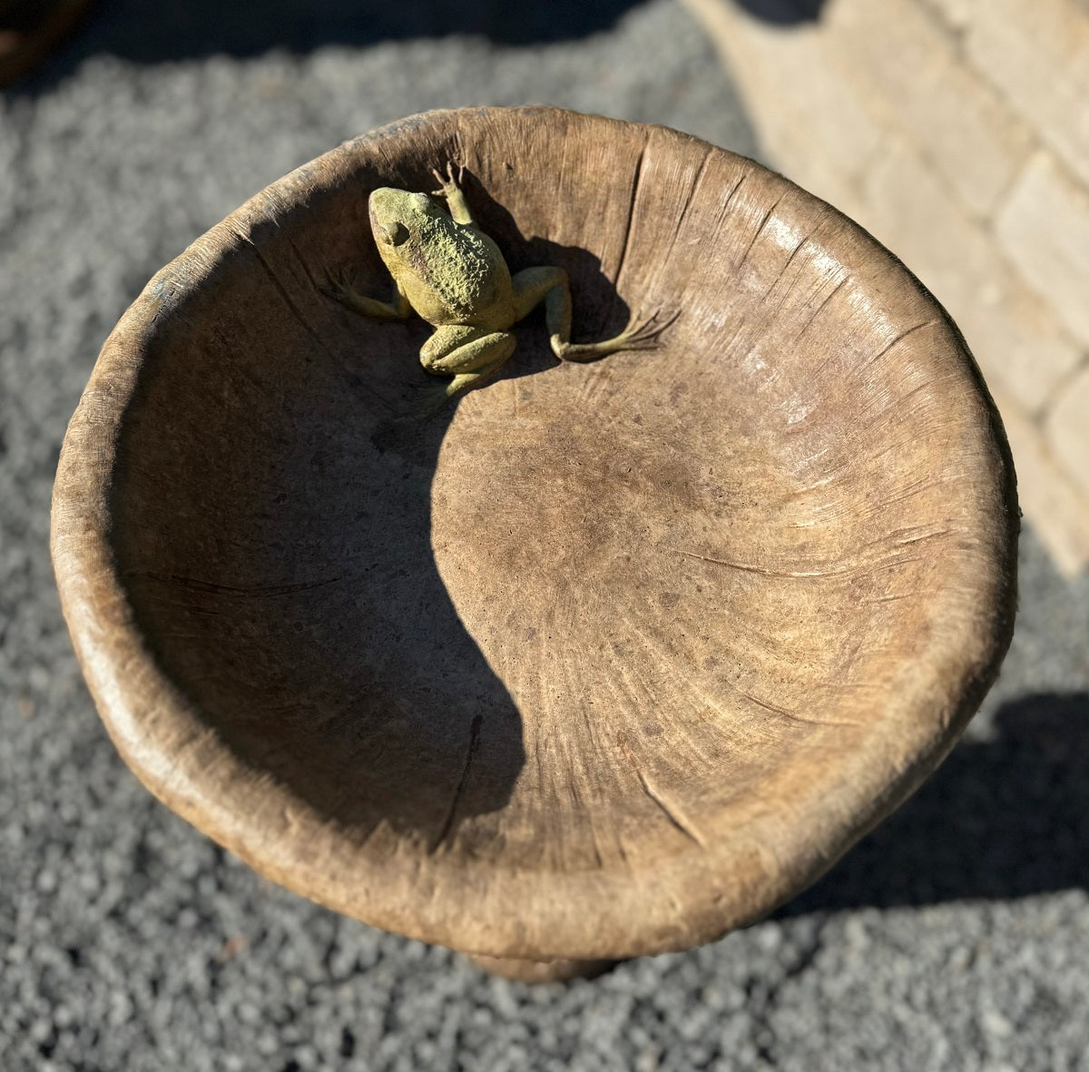 Birdbath, Concrete, Mushroom 1-Piece (H-2333)